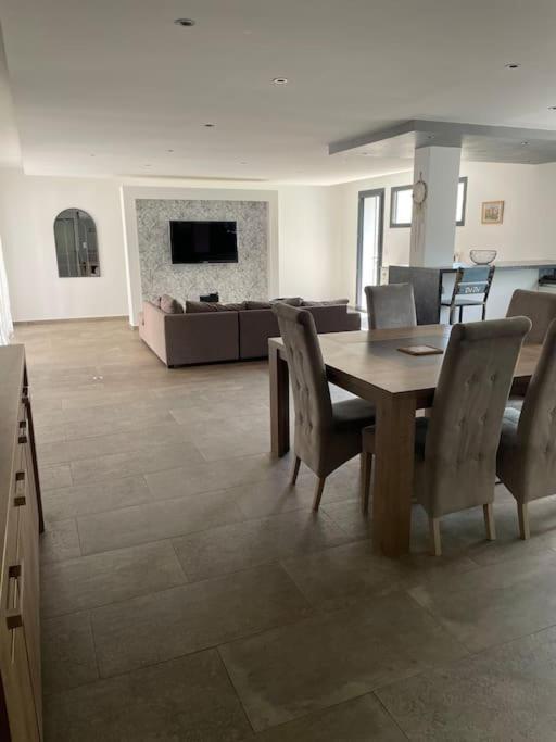 3 Avec Piscine Privative Villa Ajaccio (Corsica)